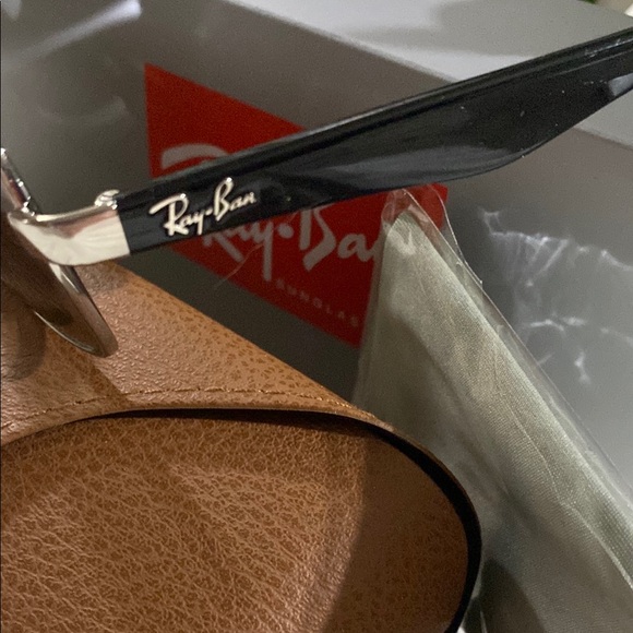 Ray-Ban Sunglasses with Case - Picture 2 of 4